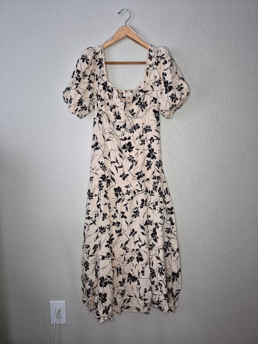 NWT ASTR  Women's The Label Baldwin Print Puff Sleeve Midi Dress Size Large   Le